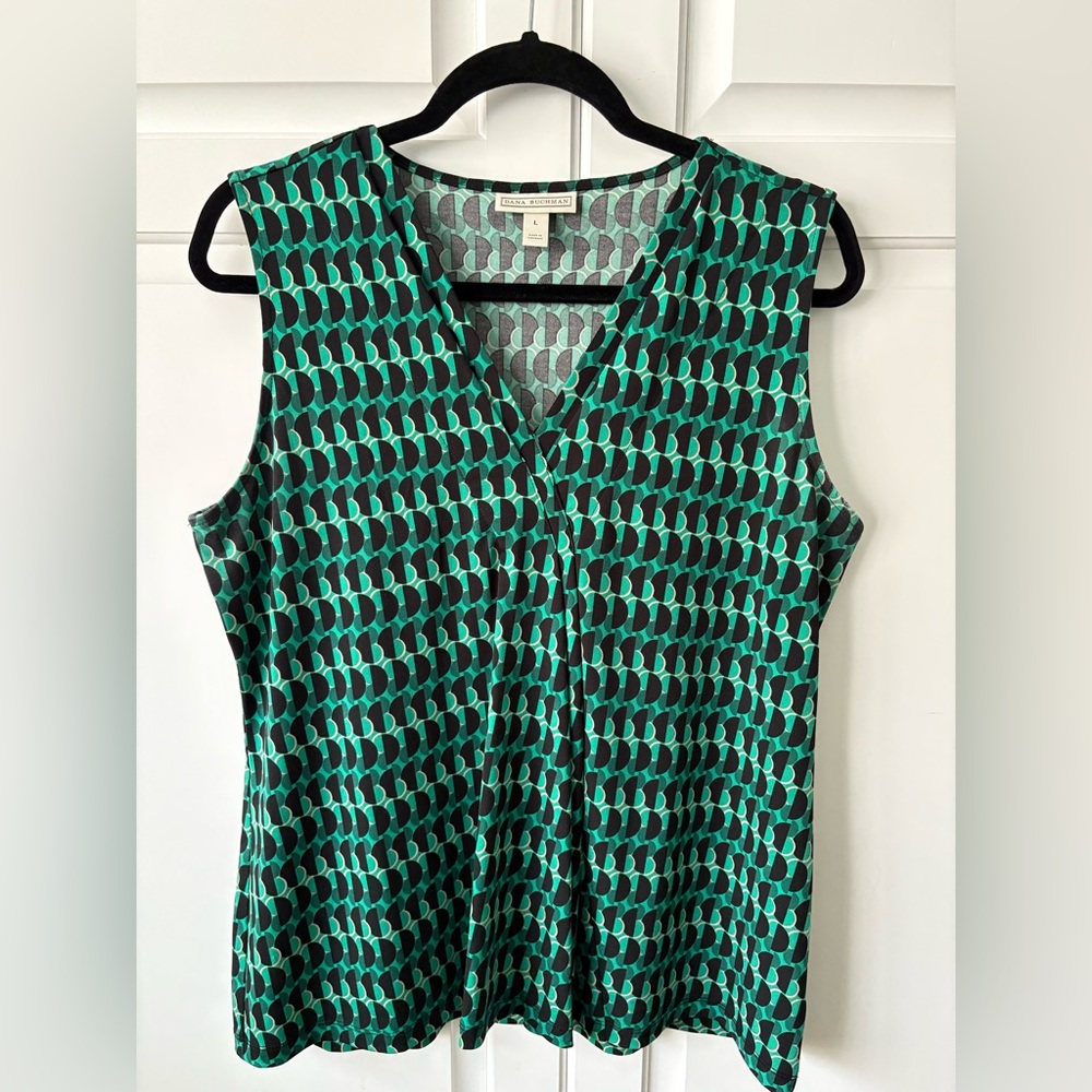 Dana Buchman Green and Black Sleeveless Tank Top with Geometric Pattern